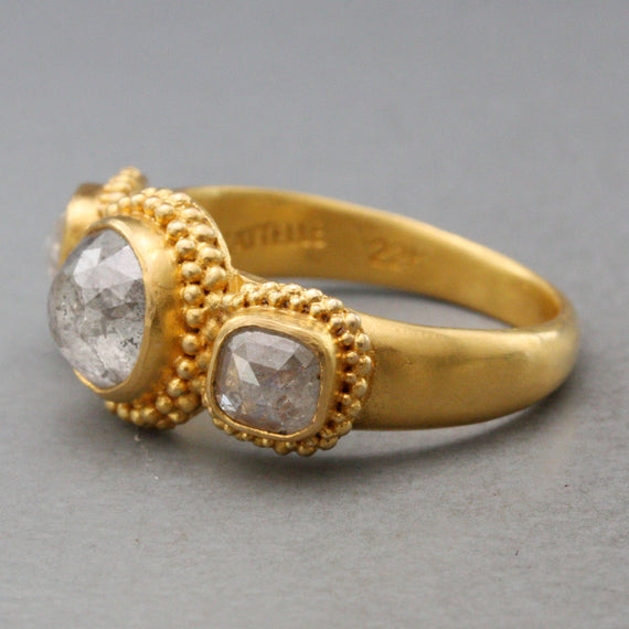 3-Stone Diamond Ring