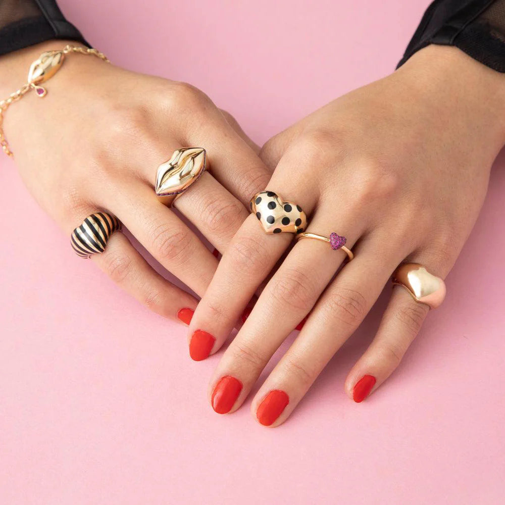 Chubby Heart Black Striped Ring