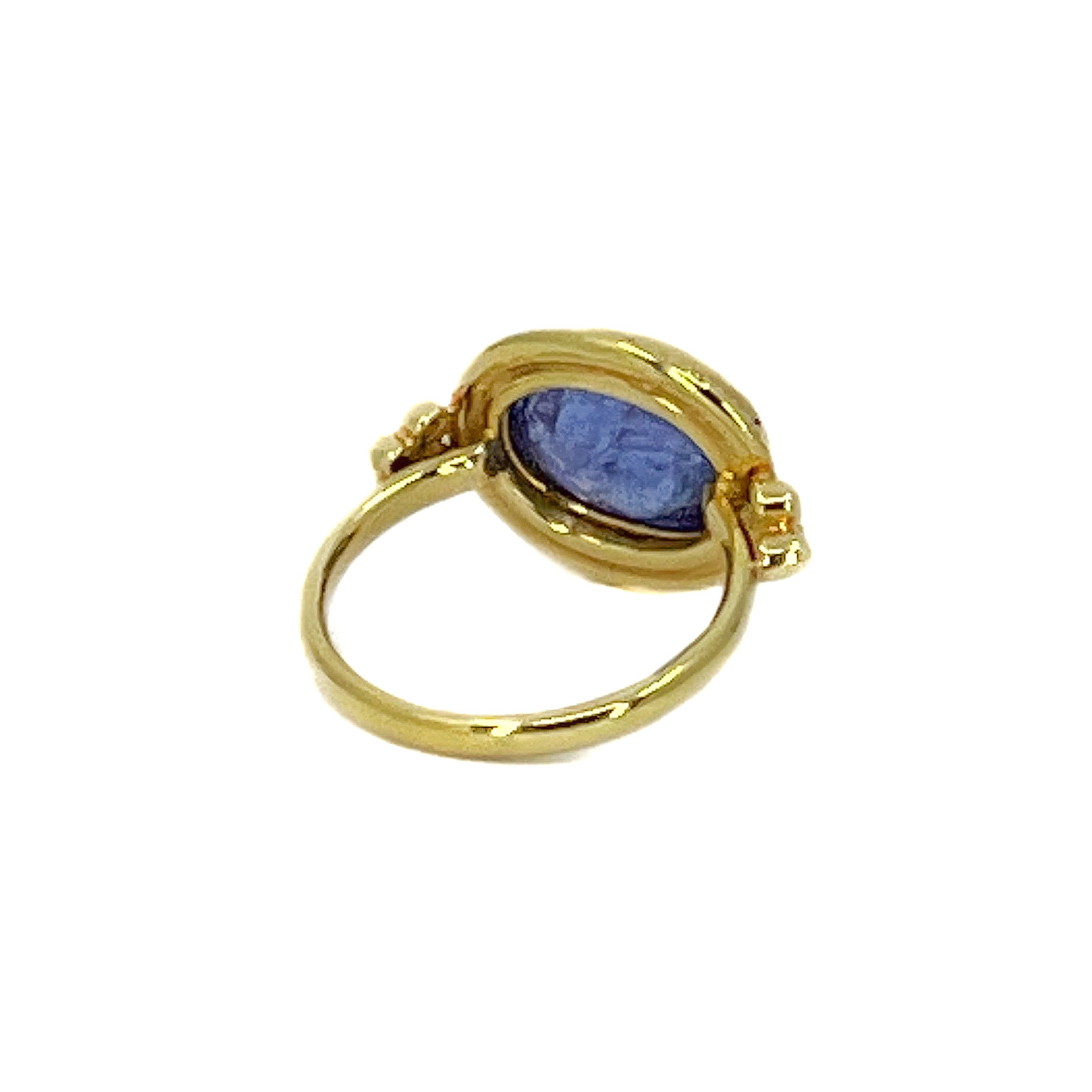 Gold and Tanzanite Cabochon Ring